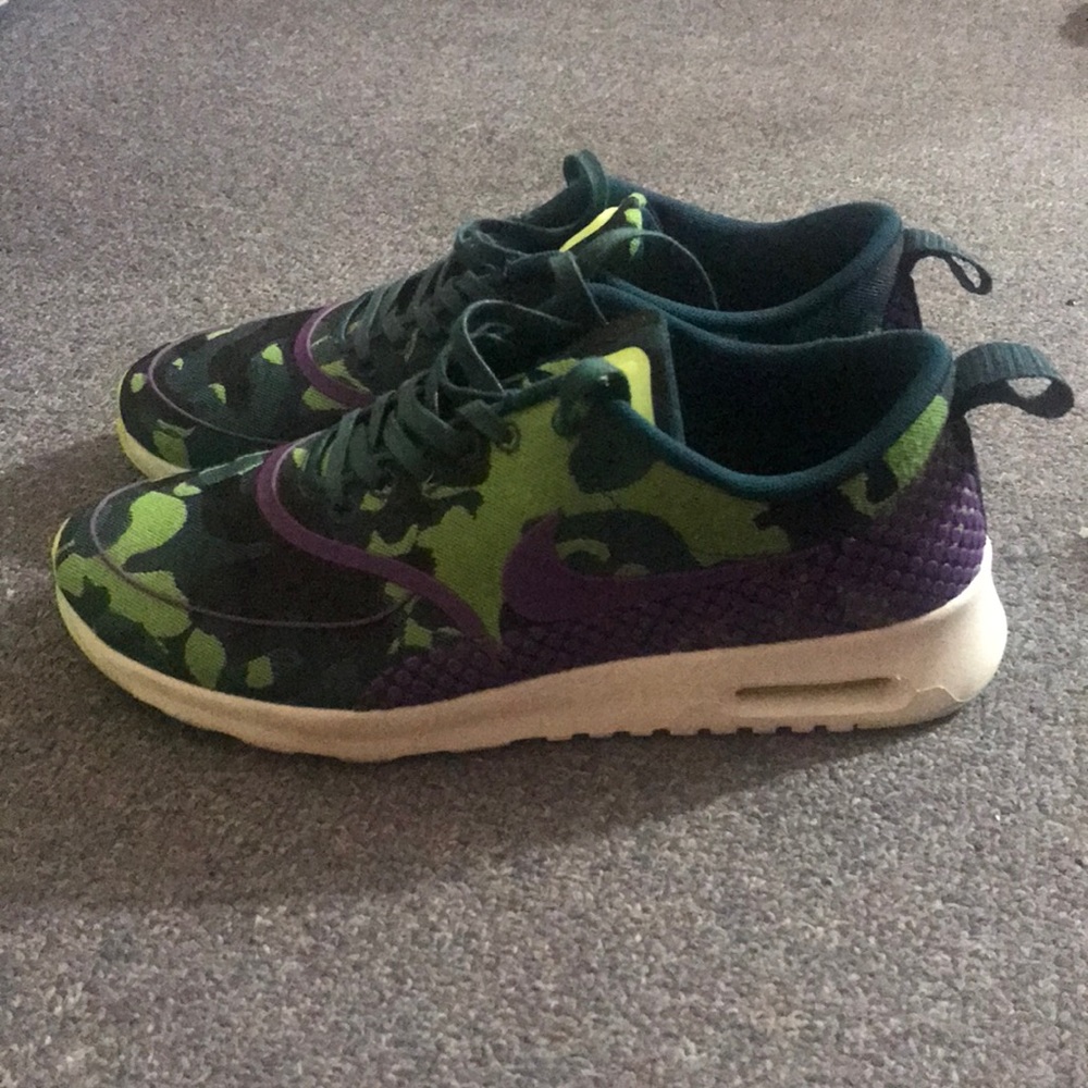 Nike Air Max Thea Army Print Women’s size 9